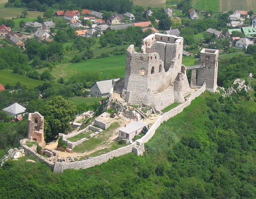 Csesznek Castle